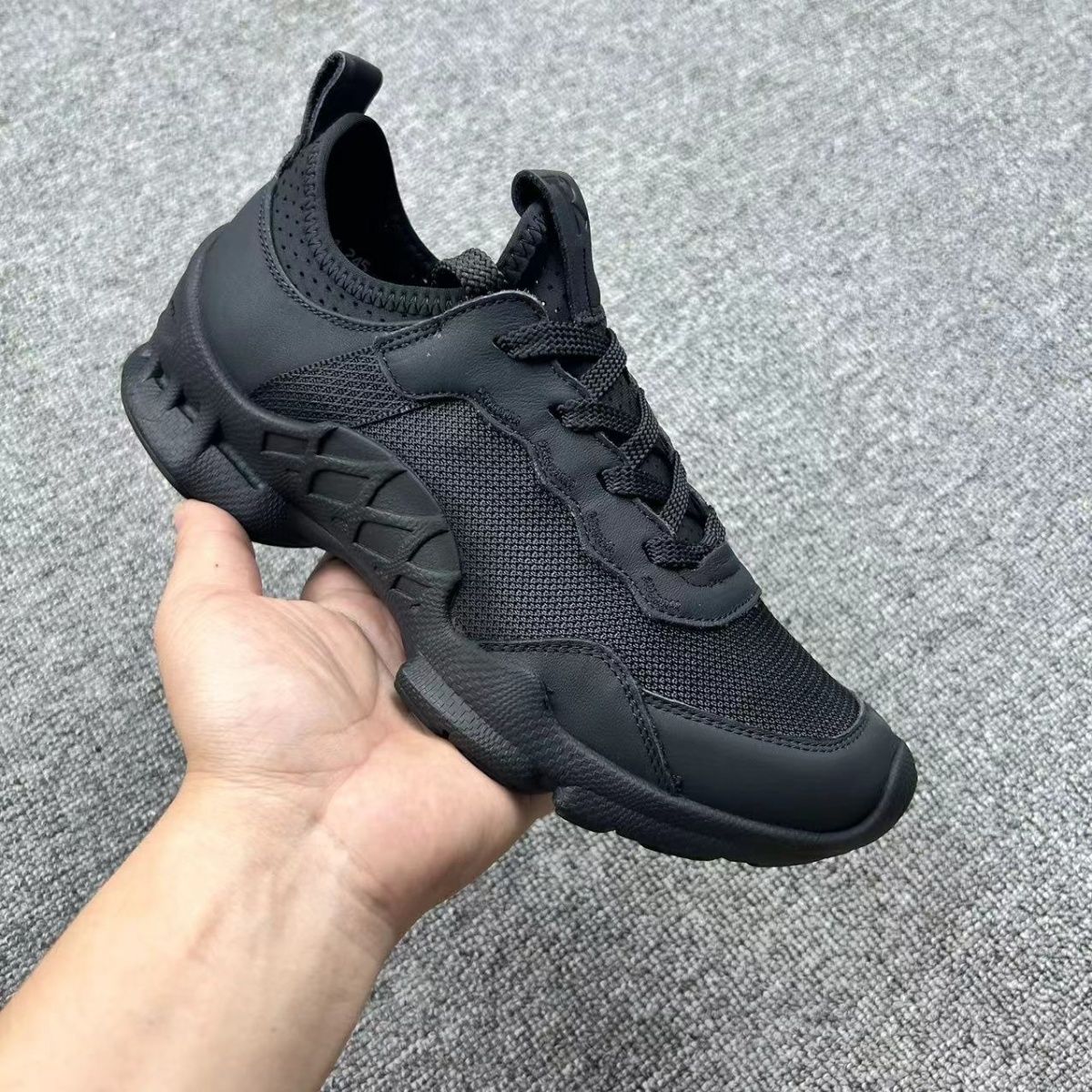Trendy Luxury Athletic Shoes M - огляд і ціна Hunting Outdoor Brand
